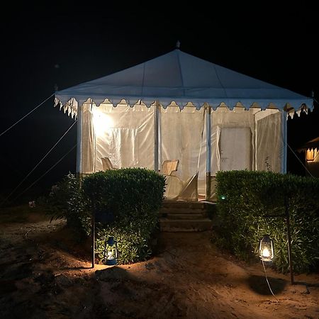 Sunny Desert Camp Kūri エクステリア 写真