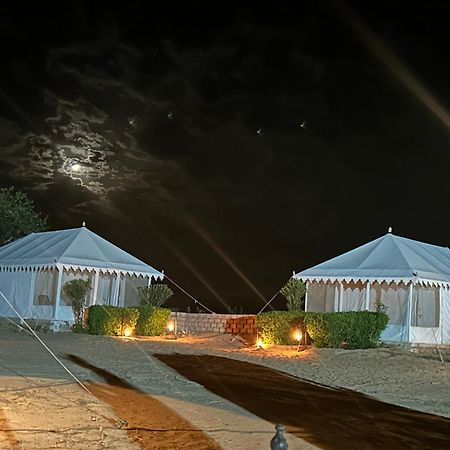 Sunny Desert Camp Kūri エクステリア 写真