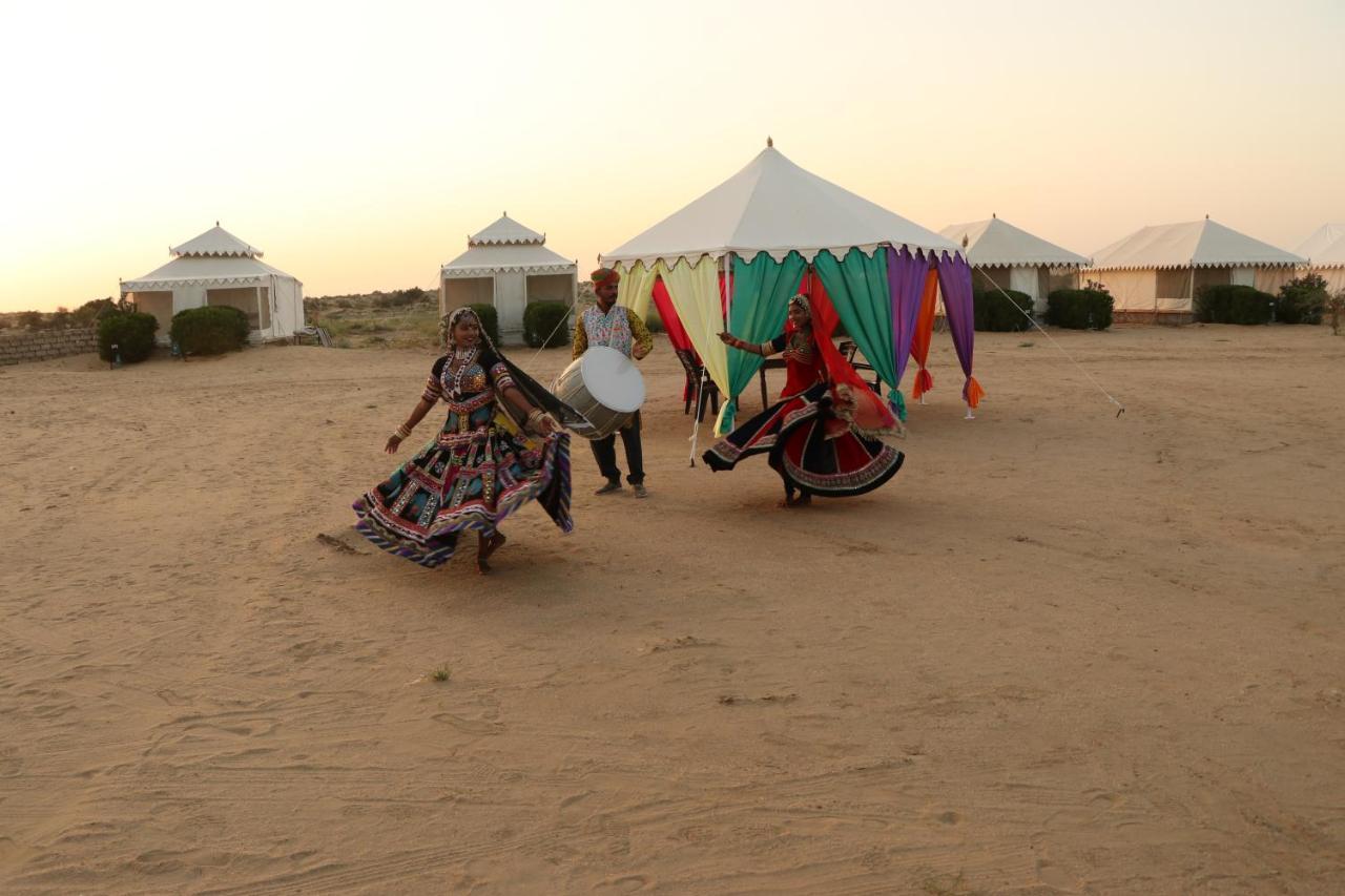 Sunny Desert Camp Kūri エクステリア 写真