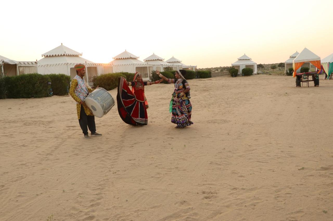 Sunny Desert Camp Kūri エクステリア 写真