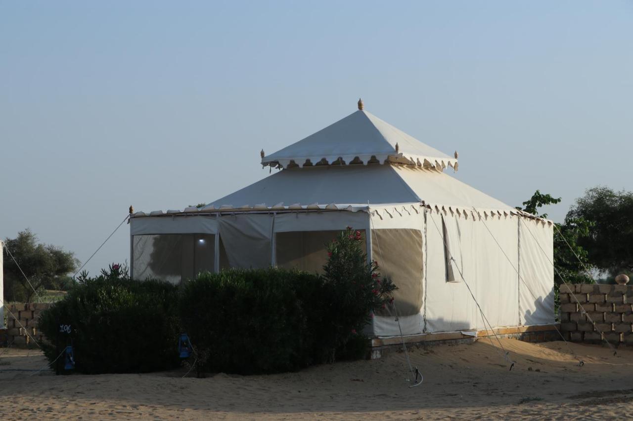 Sunny Desert Camp Kūri エクステリア 写真