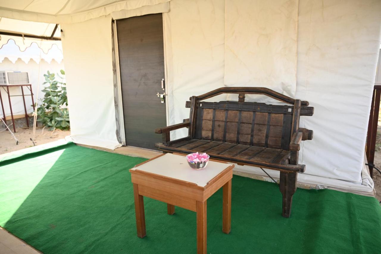 Sunny Desert Camp Kūri エクステリア 写真
