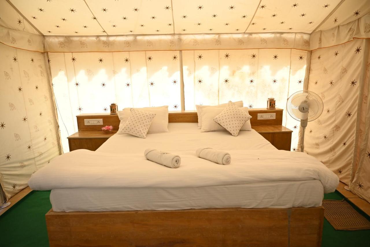 Sunny Desert Camp Kūri エクステリア 写真