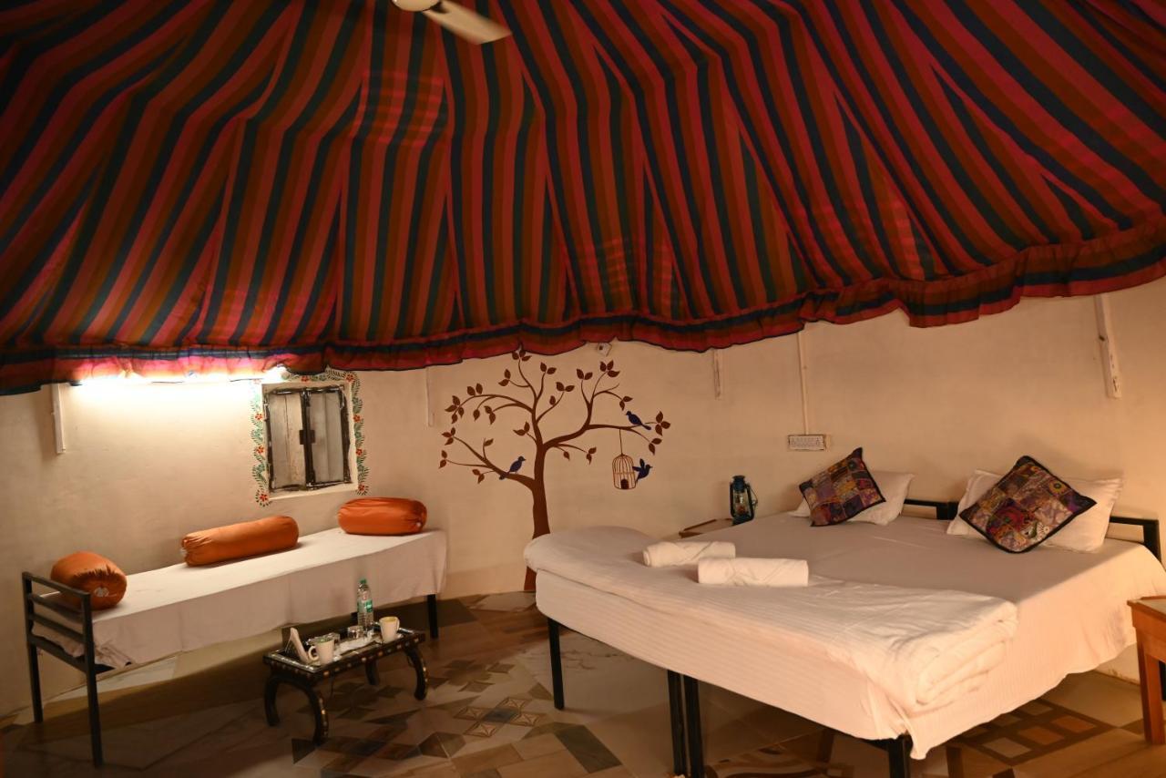 Sunny Desert Camp Kūri エクステリア 写真