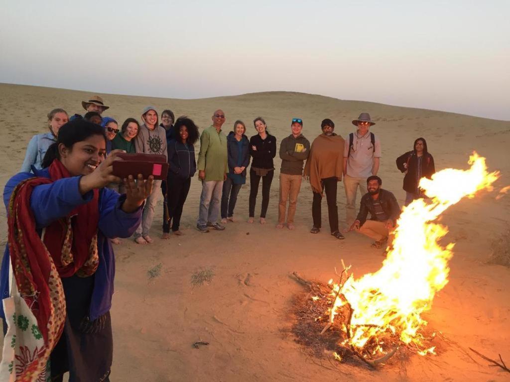 Sunny Desert Camp Kūri エクステリア 写真