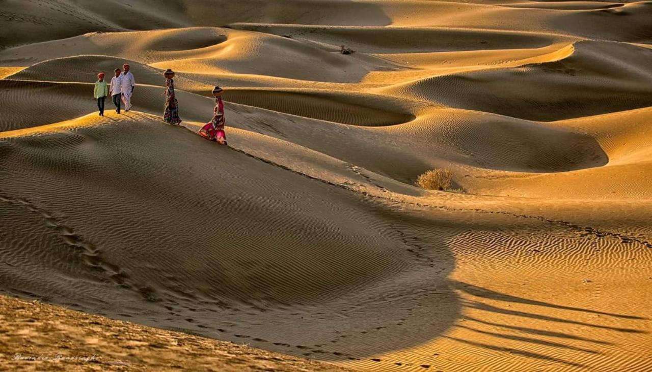 Sunny Desert Camp Kūri エクステリア 写真
