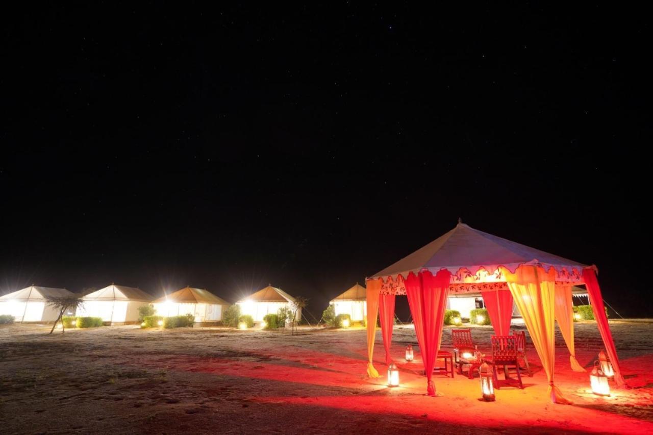Sunny Desert Camp Kūri エクステリア 写真