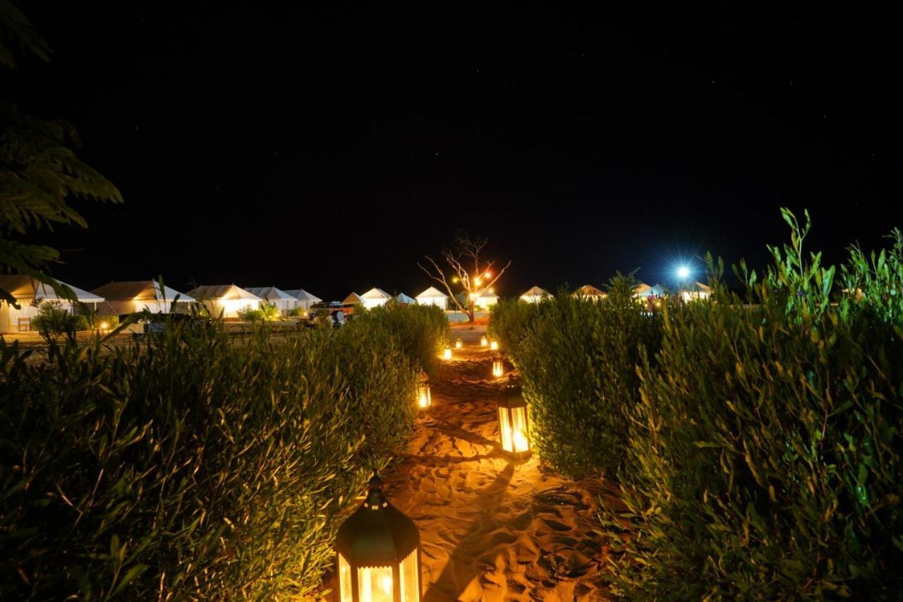 Sunny Desert Camp Kūri エクステリア 写真