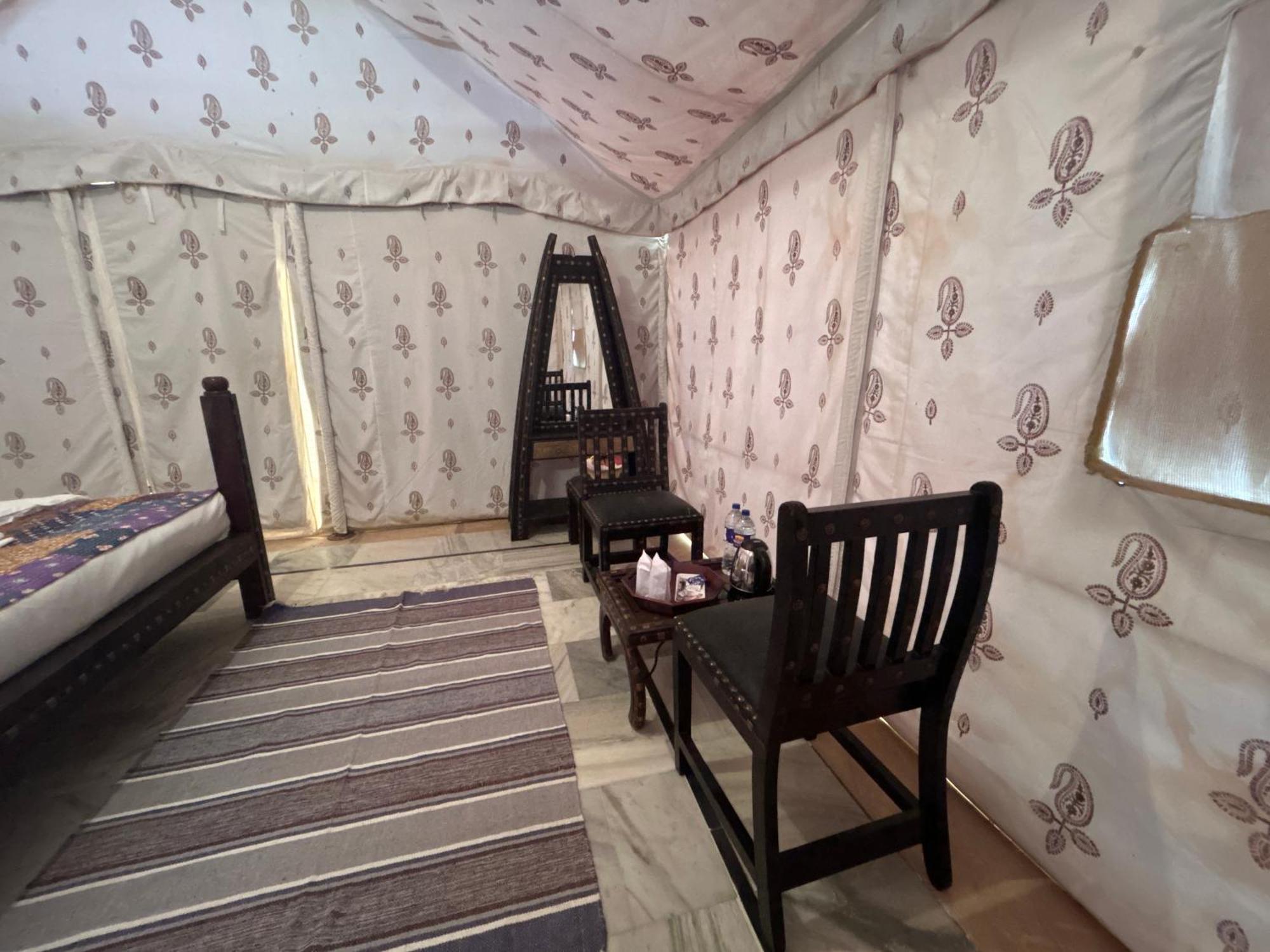 Sunny Desert Camp Kūri エクステリア 写真